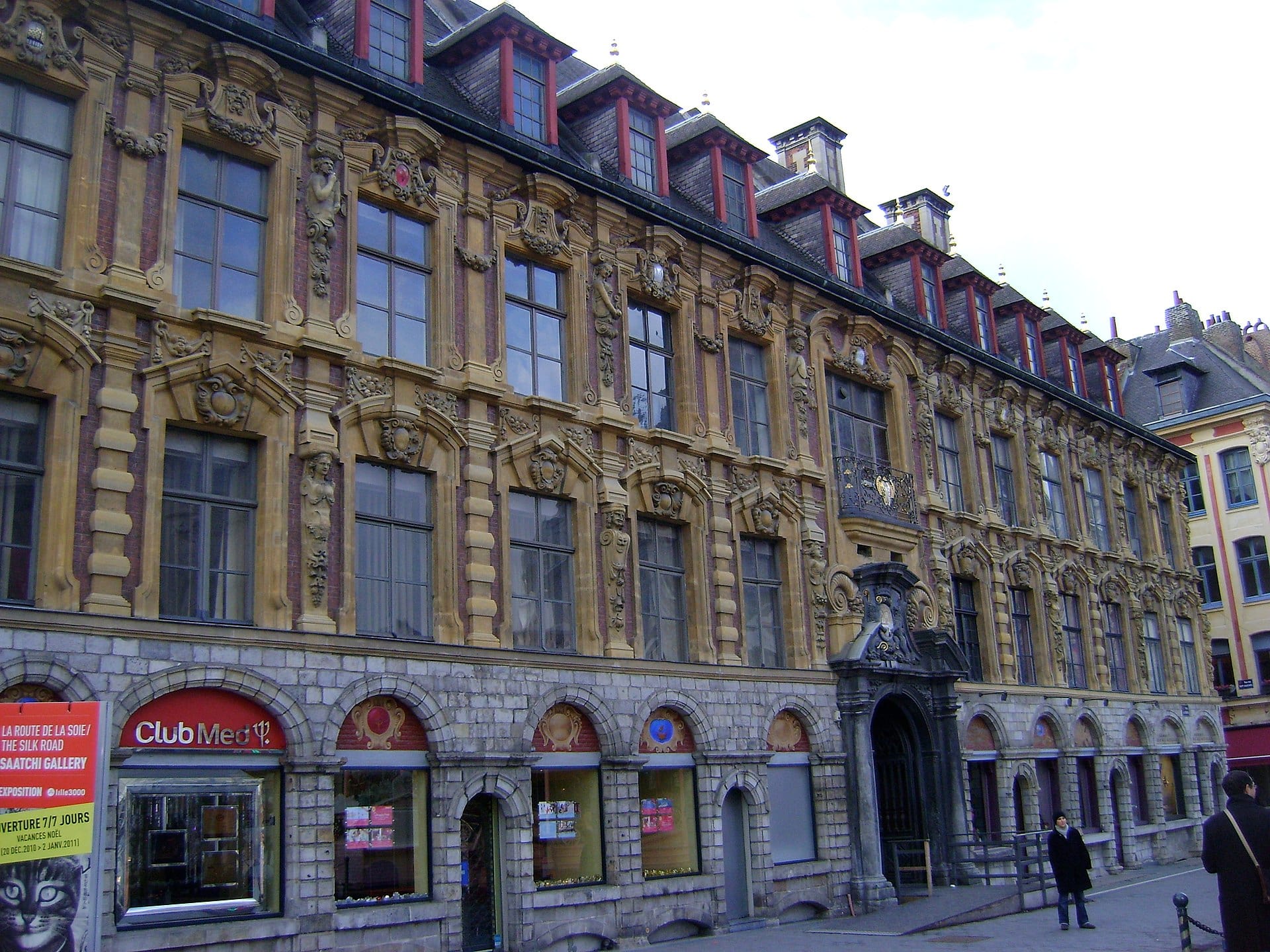 La Vieille Bourse de Lille, façade maniériste flamande de brique et pierre