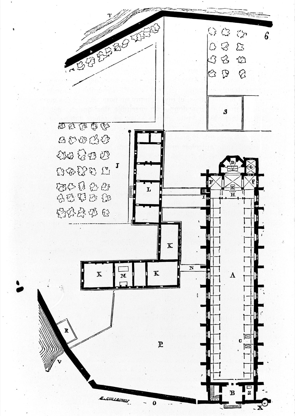 Plan au sol gravé de l’hôpital de Tonnerre : très longue salle rectangulaire en nef unique (repérée A) terminée par une chapelle, flanquée de bâtiments annexes, de cours et de jardins, avec légende par lettres.