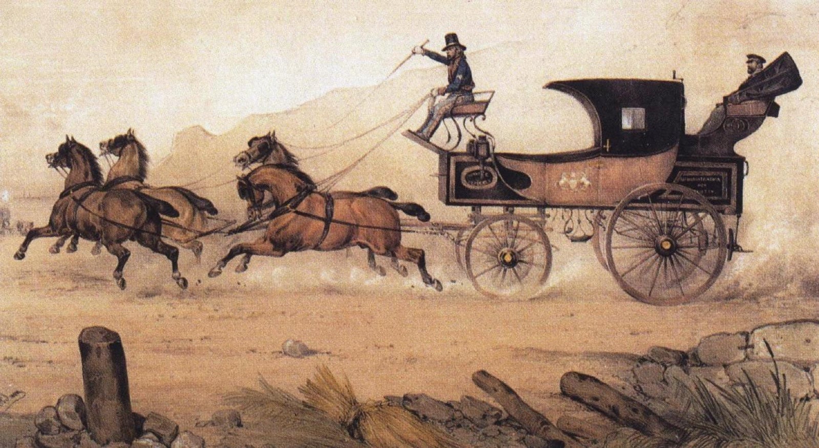 Lithographie du XIXᵉ siècle : une malle-poste sombre lancée au galop, tirée par un attelage de chevaux qu’un postillon coiffé d’un haut-de-forme mène en faisant claquer son fouet ; une borne se dresse au premier plan.